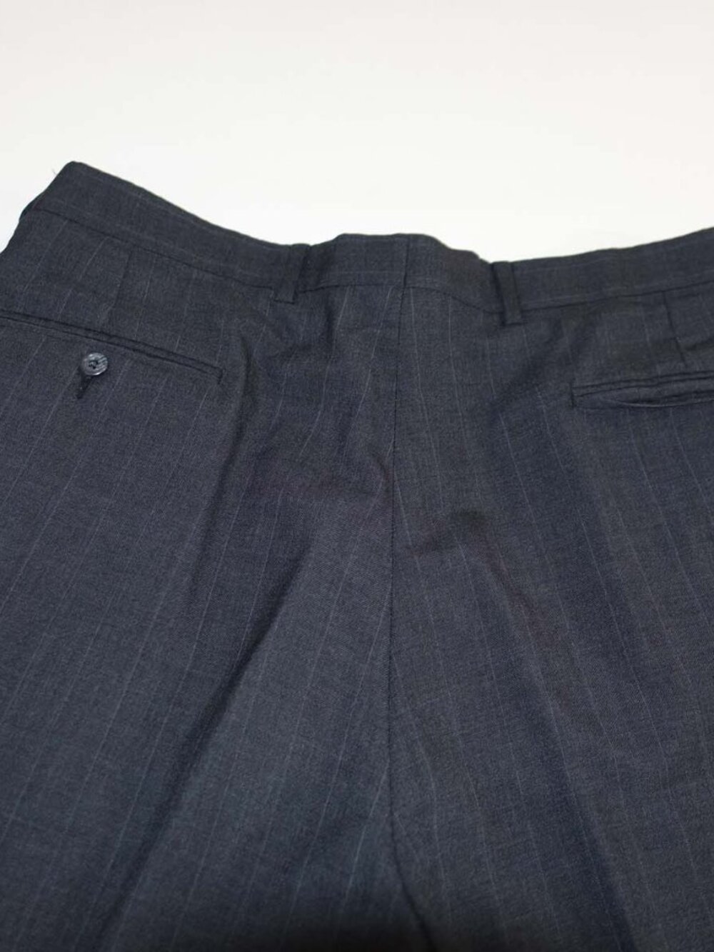 Jos. A. Bank Men's Pinstripe Double Breasted Suit Size 42 Long 34 x 32 100% Wool - Picture 5 of 14